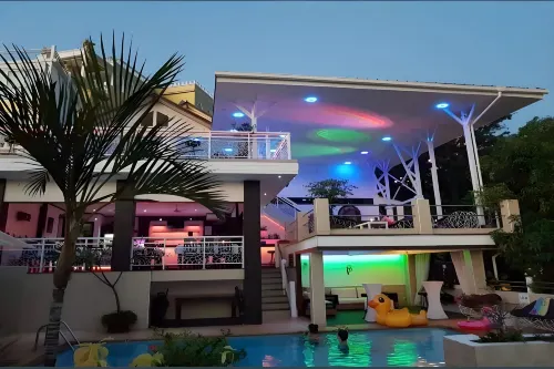 Swiss Villas Panoramic – Hillside Beach View