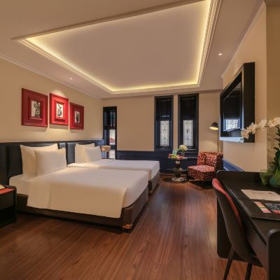 Junior Twin - Window - City View The Light Hotel Promo Code