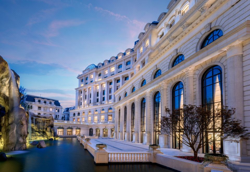 Sofitel Shanghai HongqiaoSuperior King Room