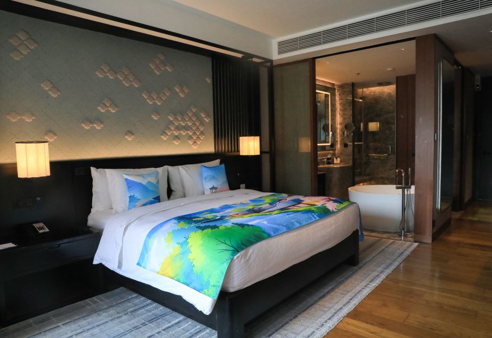 Xianghu Xiaoyao ManorFairyland AI Family Interaction Double Bed Room (AI Creation + MR Floor Projection Game)