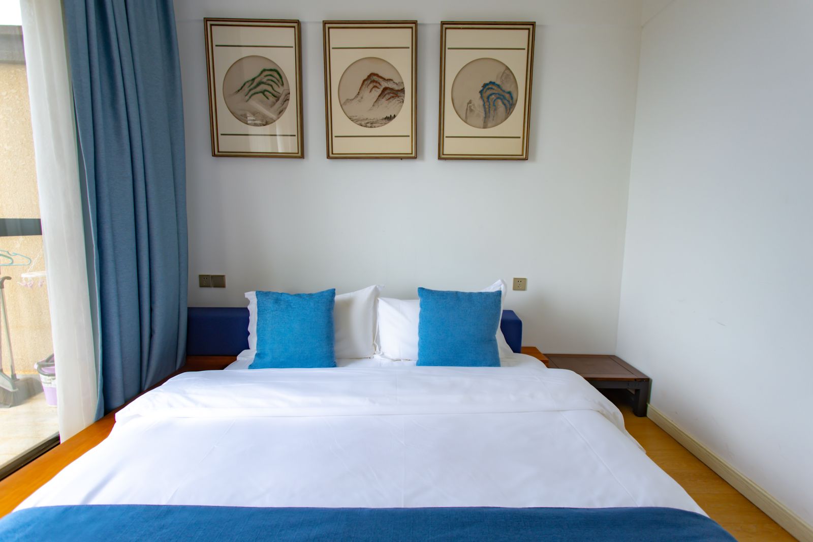 至尊湖景二室二衞套房A（阳台+冰箱+洗衣机+浴缸）