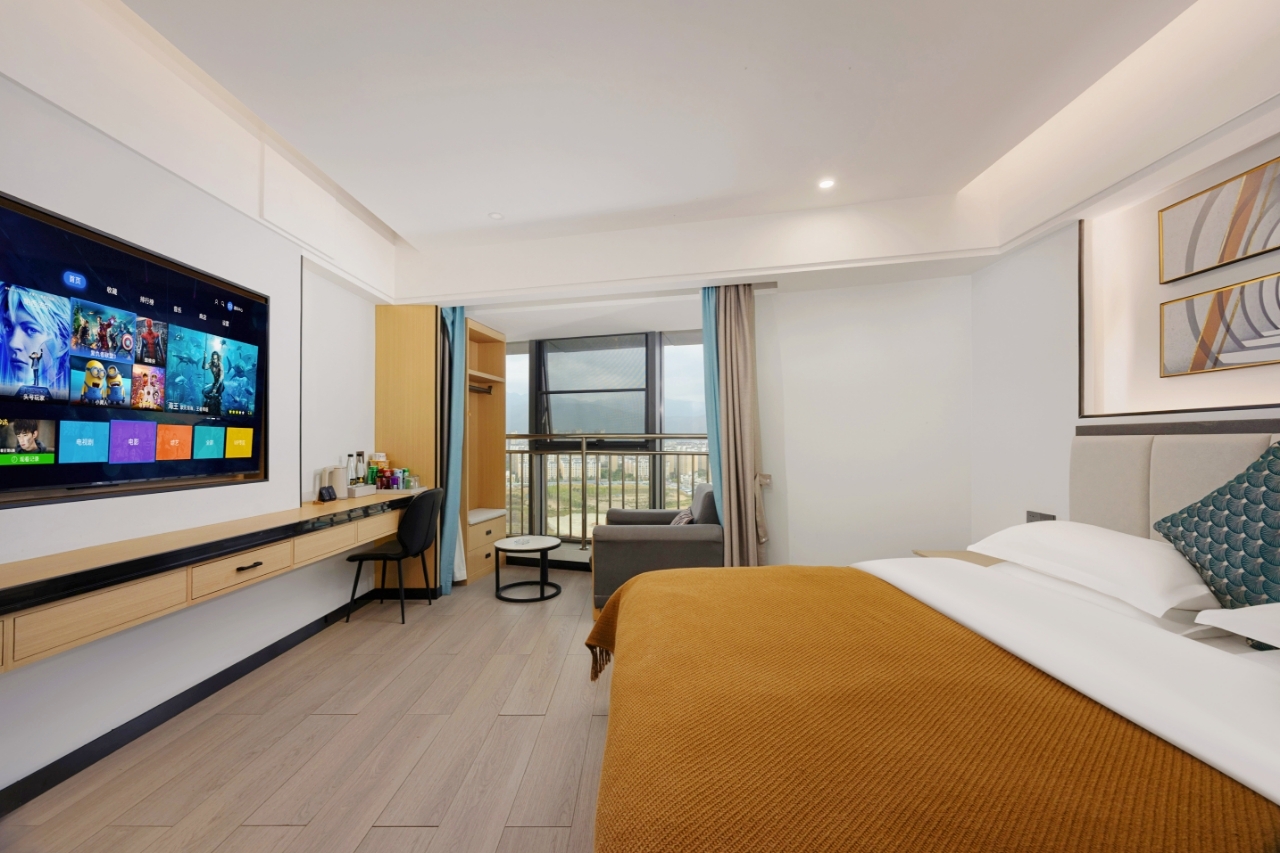 城景大床房（惬意烟火城景+定制静眠床品+智能马桶）