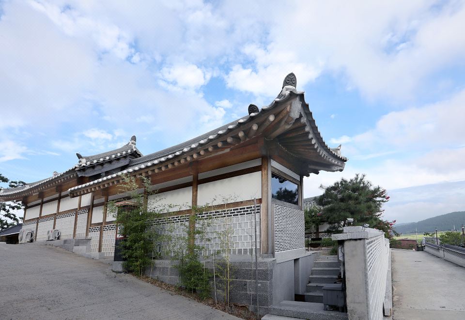 野花房