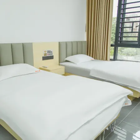 Xin Nanyue Apartment (Luhe Linrun Times Center) Отели в г. Лухэ