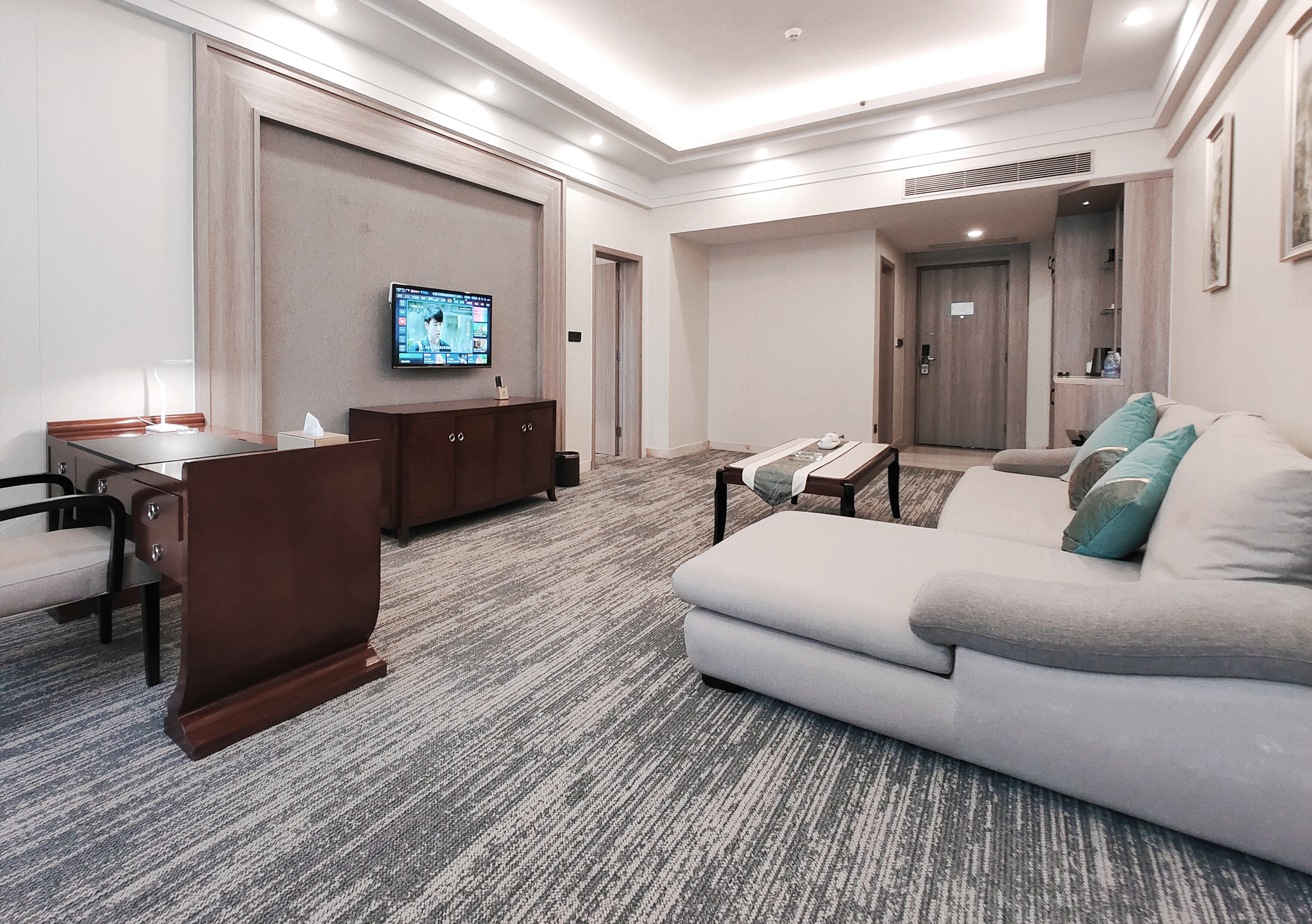 尊贵套房一房一厅（深睡羽绒床品+甄选浴享金缸）