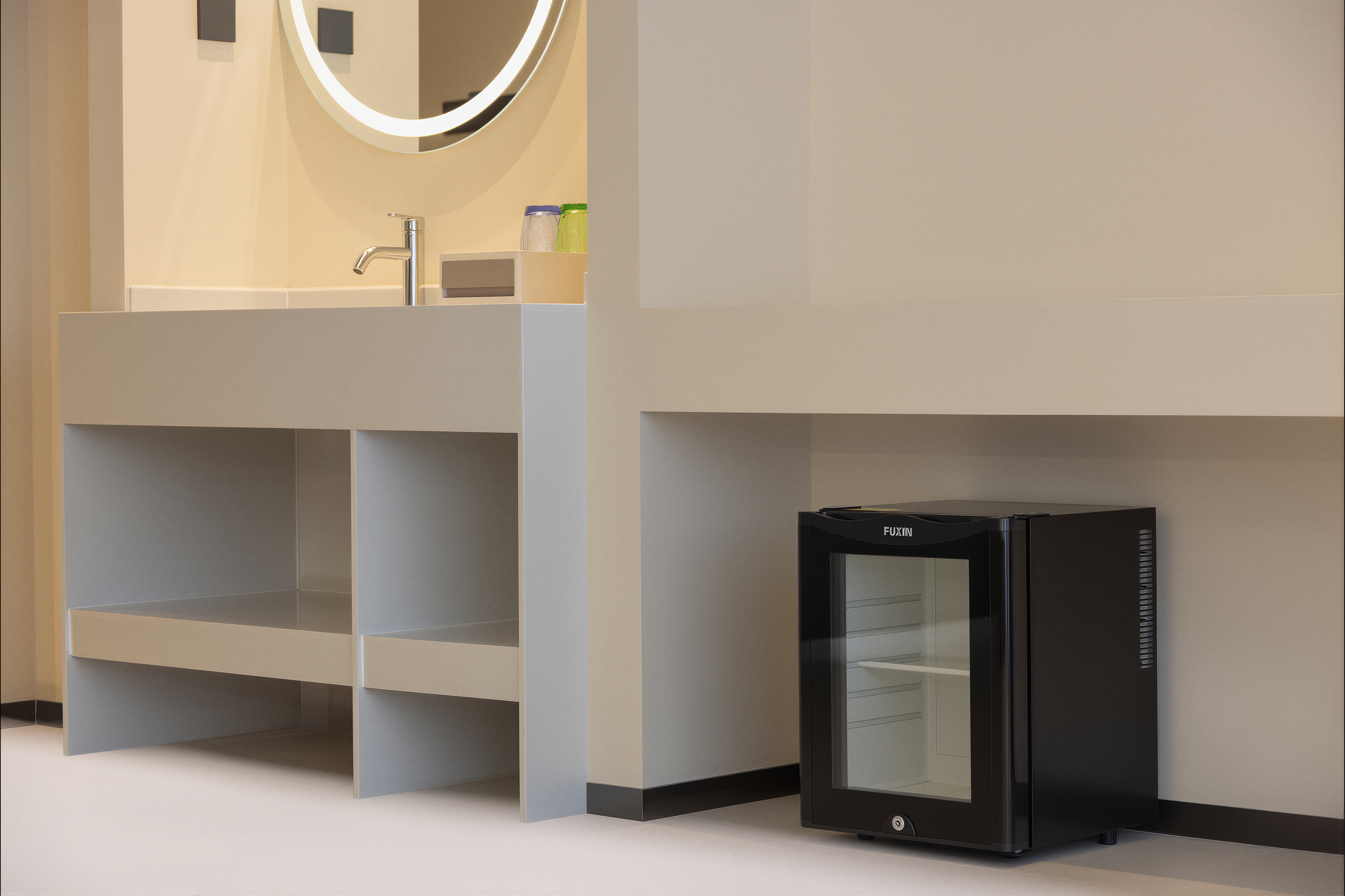 椰景屿境丨窗落地豪华大床房[AI智控-多功能台]