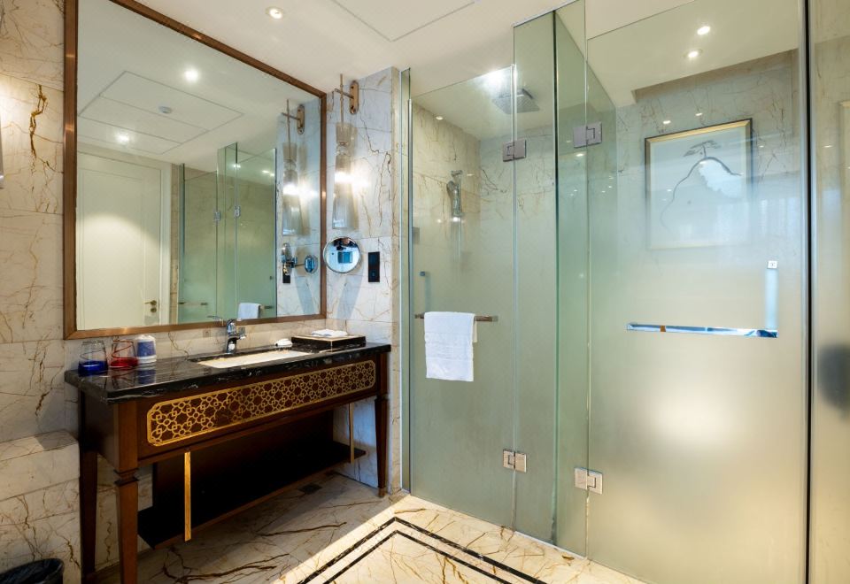 Chishui Jinqian Jiahua HotelRiver-view Business Double Room