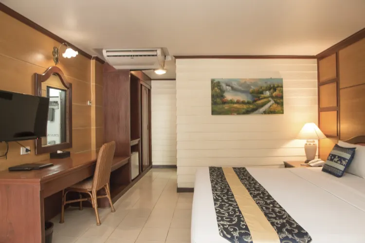 ห้องดีลักซ์วิวสระว่ายน้ำ