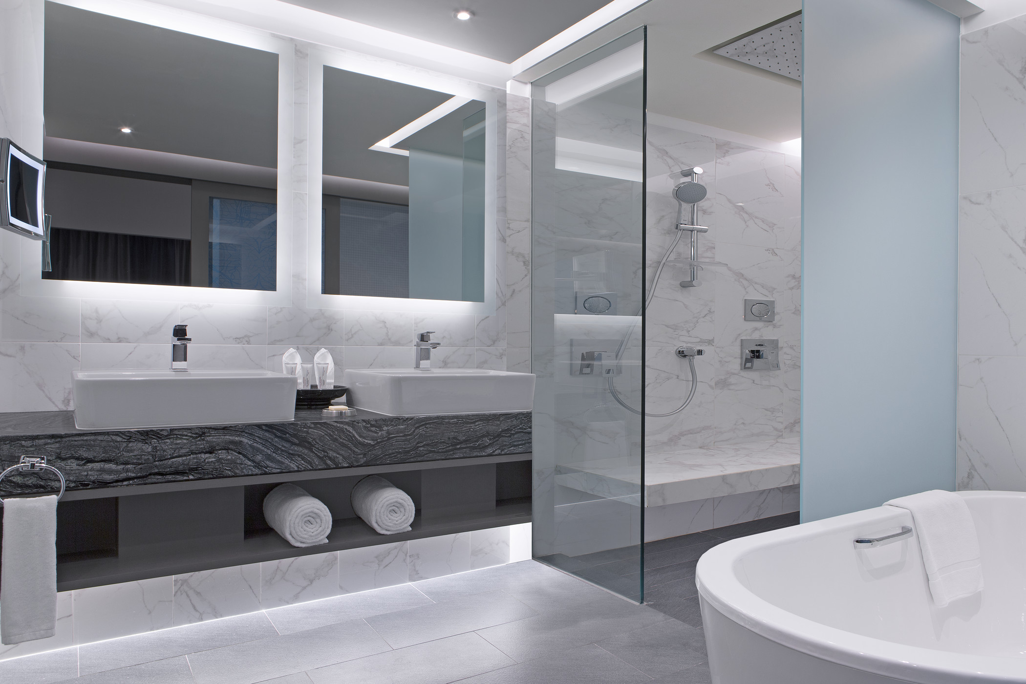 艾美套房，一卧室套房，一張特大床