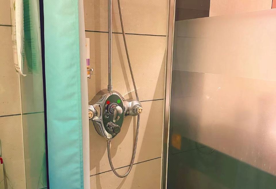 井观标准双床房