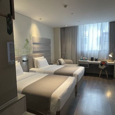 高級雙床房[電視可投屏+零壓床墊] 扉縵酒店（蘇州大學觀前街平江路店）優惠