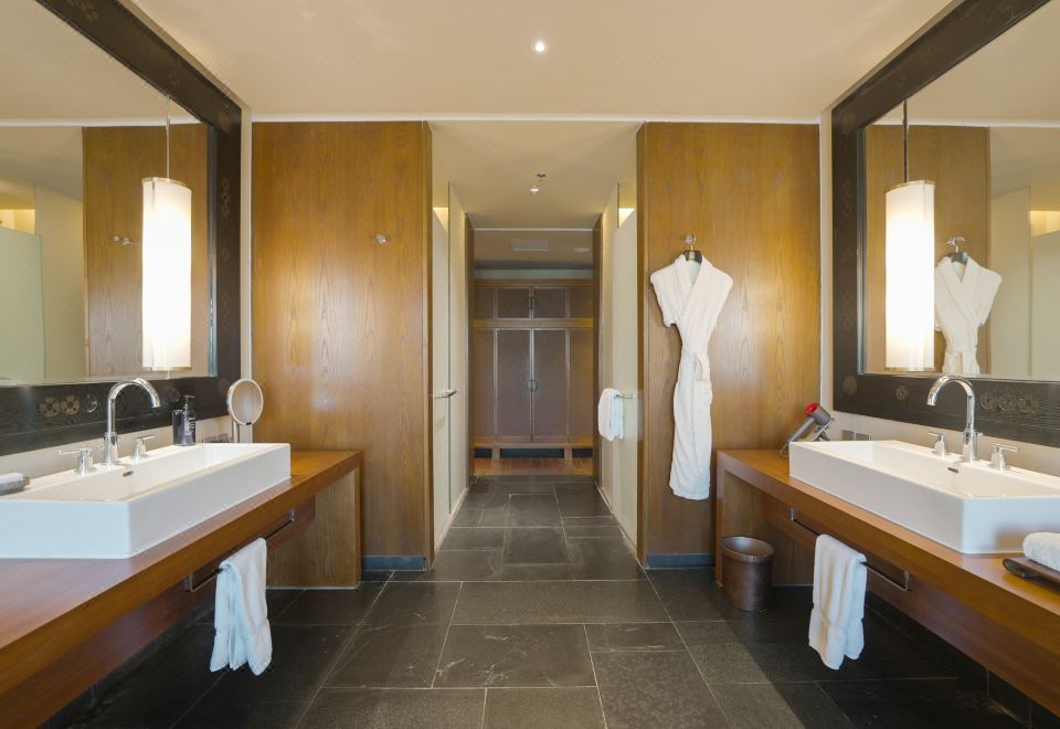 The St. Regis Lhasa ResortPremier Deluxe Room (2 Beds)