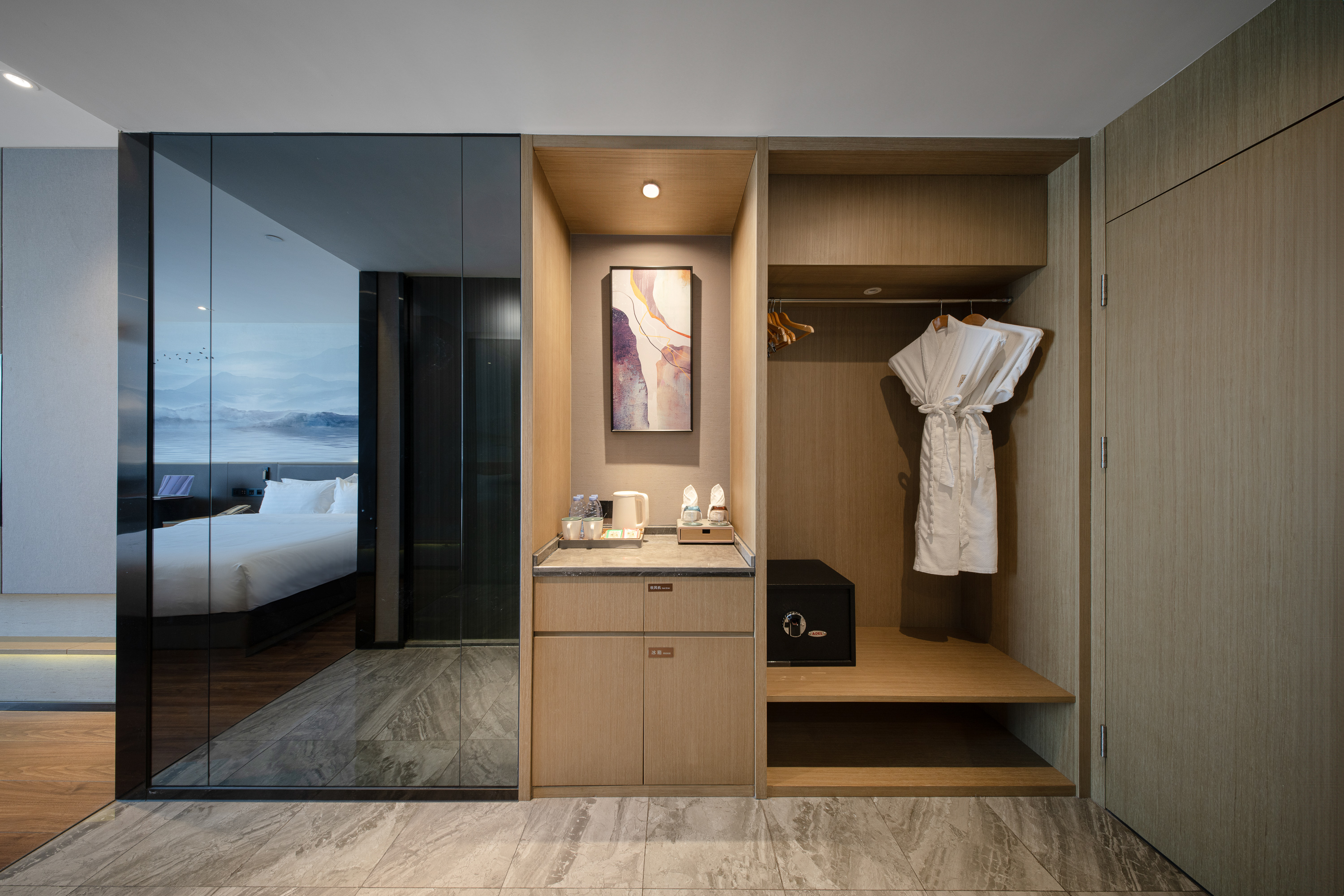 高空城景旅居大床房〔闽南茶具+休闲沙发+办公桌+蓝牙音箱〕