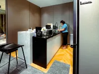 UBPOD-The First of Capsule Hotel in Mongolia Hotele w: Ułan Bator