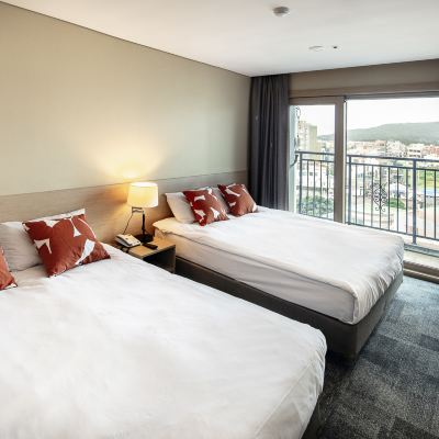 패밀리 더블 트윈룸 더 베스트 제주 성산 호텔 쿠폰