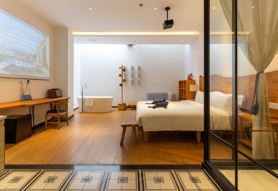 木寄投影豪華大床房（奢華影音帶會員）