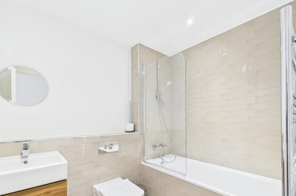 SevenStays Ashford - 2BR Luxury ApartmentsTwo-Bedroom Apartment