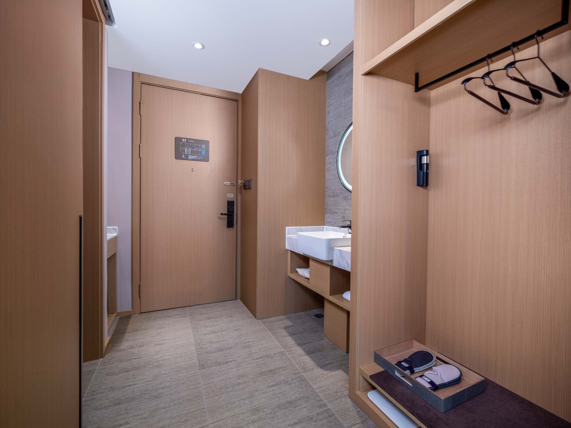 Holiday Inn Express Zhuhai Grand Theater by IHG豪华城景双床房（乾湿分离+化粧镜+大空间+minibar）