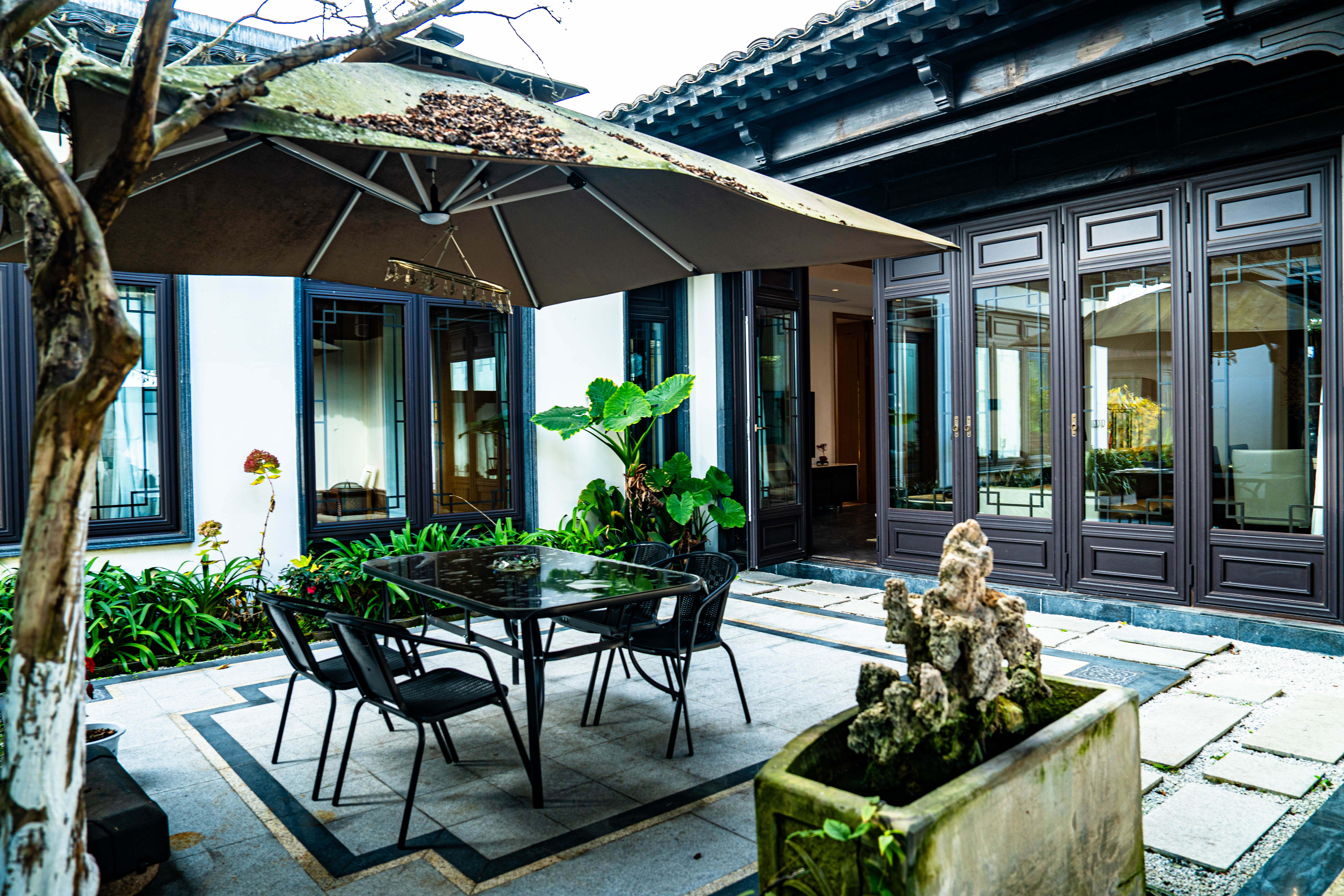 三房三衞徽韵·新中式商务雅院