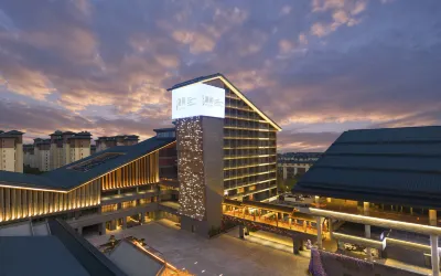 The Reserve Hotel Luoyang, Curio Collection by Hilton のホテル