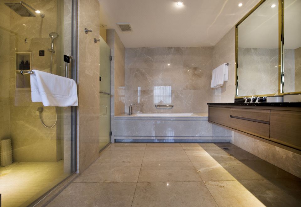 Yangjiang Jiangcheng Junyi Square Atour X HotelMini Premier Room (Double Bed) (Bathtub, Living Room)