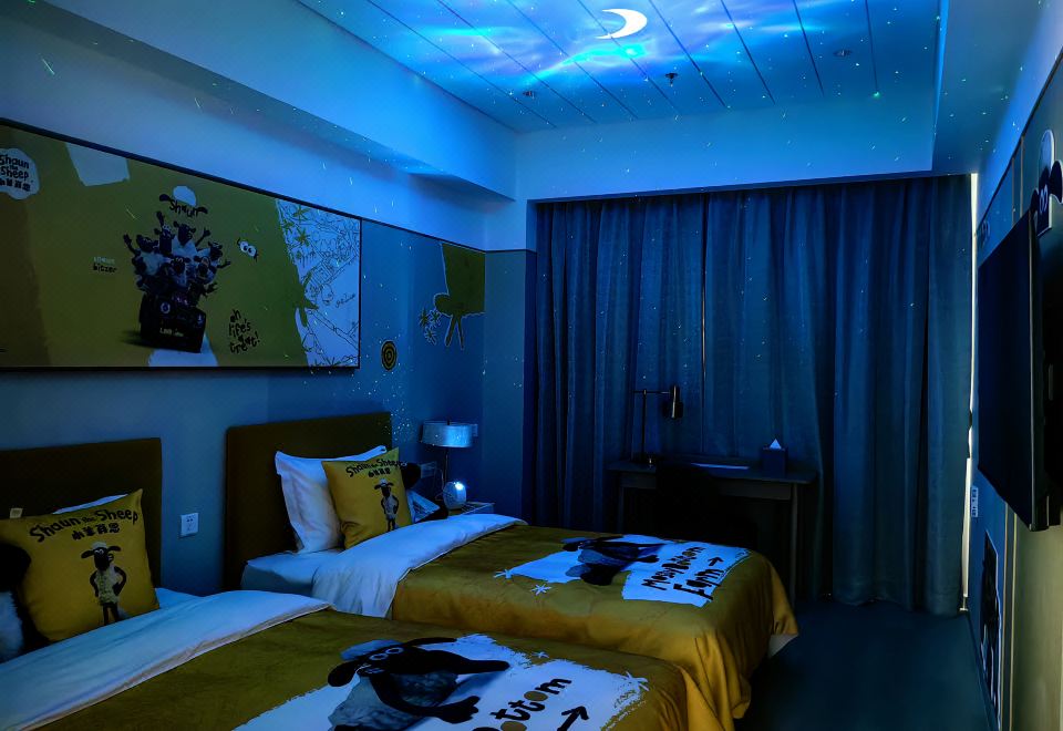 Bejing Yanqing Alpine Skiing Resort HotelShaun The Lamb Themed - Quadruple Beds Room