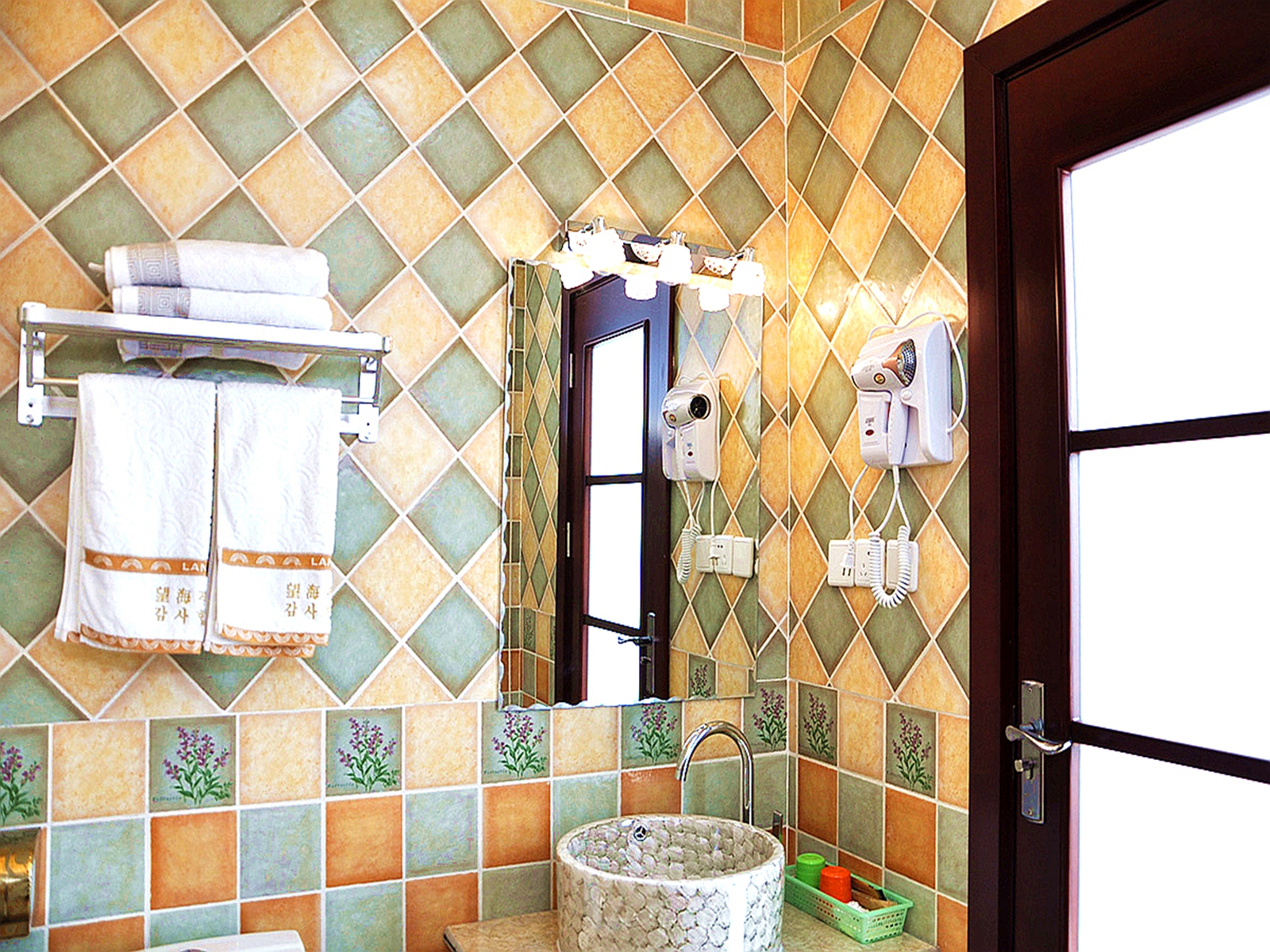 側海景日出雙床房（305）