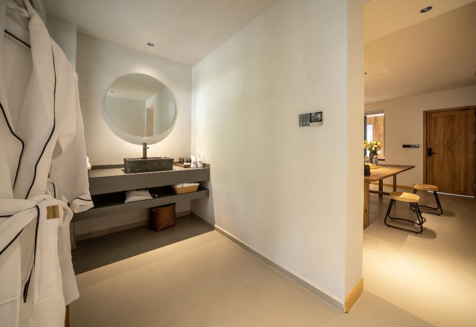 Qingcheng Mountain Qingwu HomestayFeatured Family Suite (Air conditioner, floor heating)