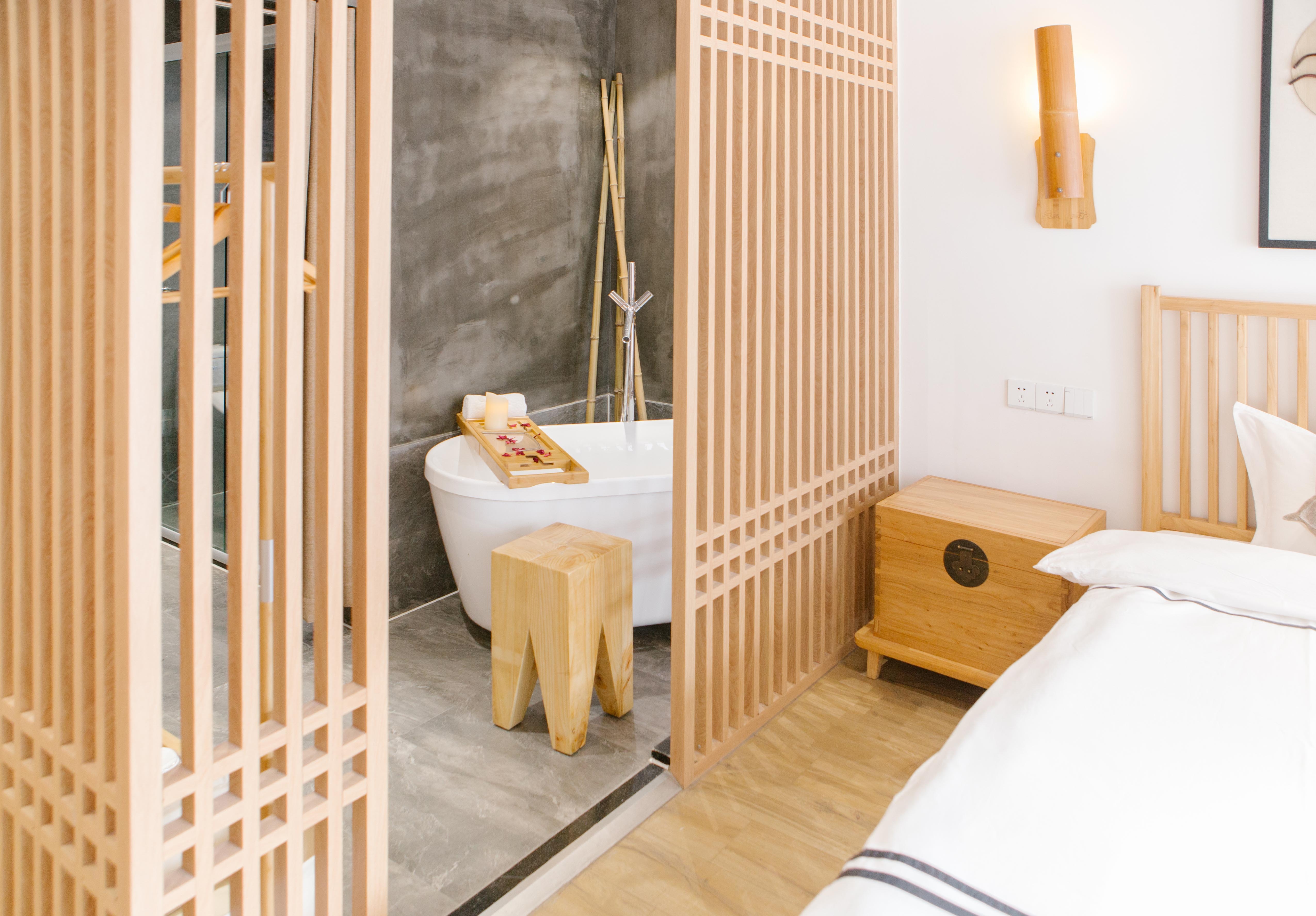 庭苑六卧整栋（6居8床6衞）