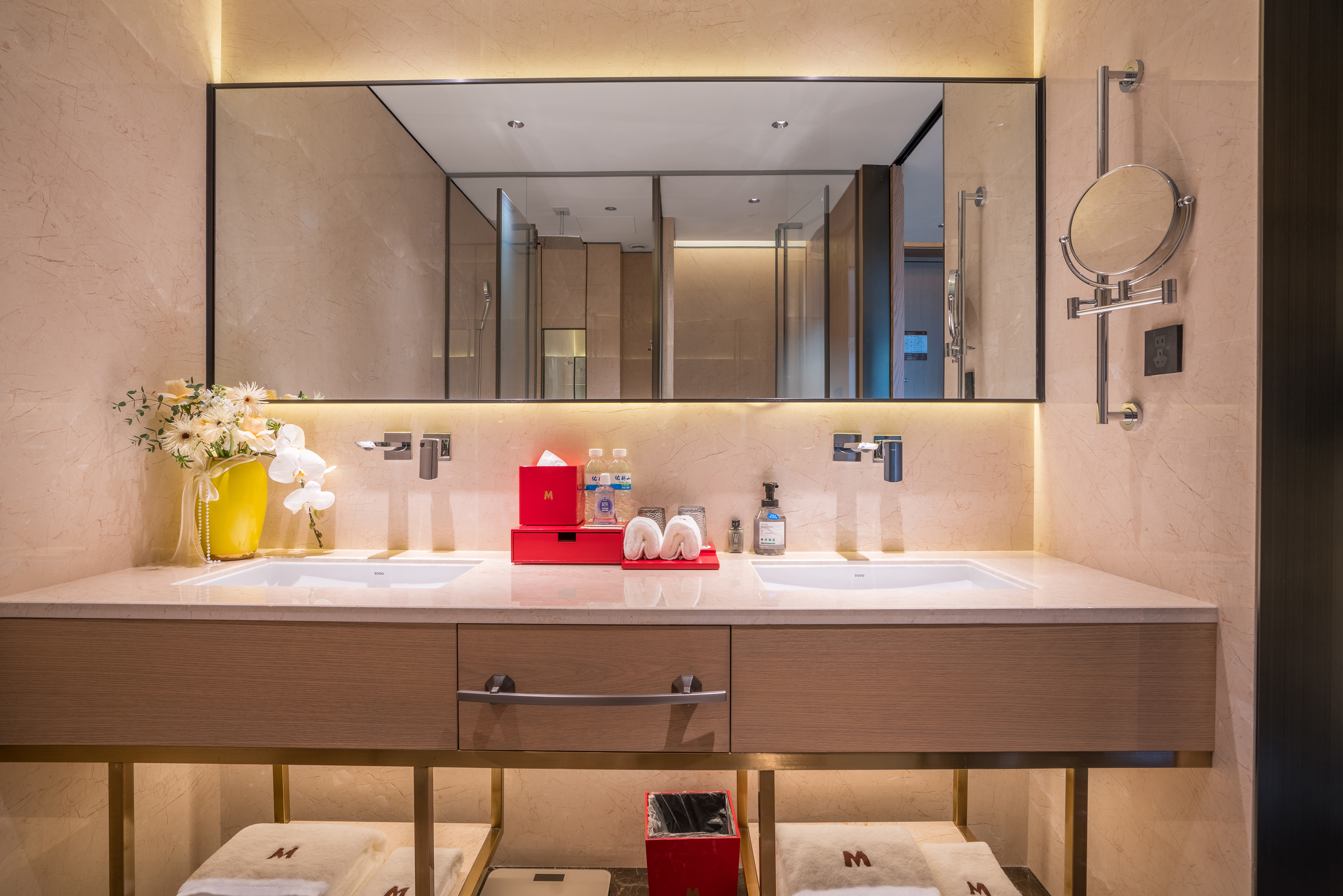 行政阳光双床房