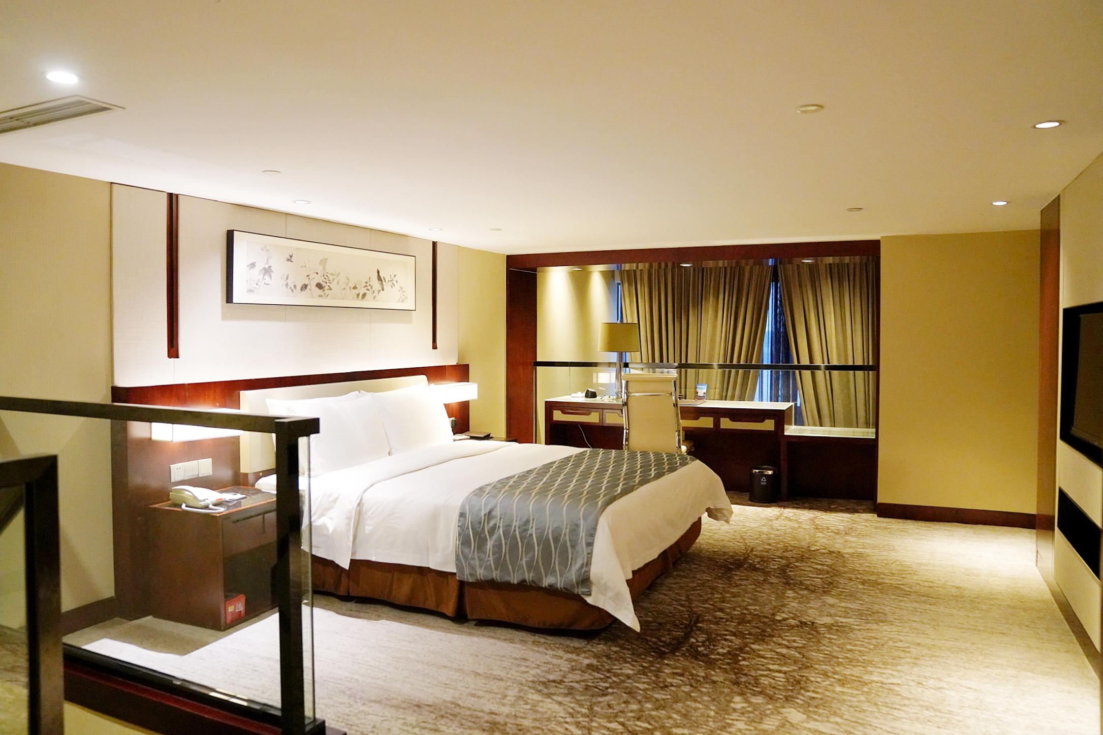 River & Holiday Hotel ChongQing复式标准套房