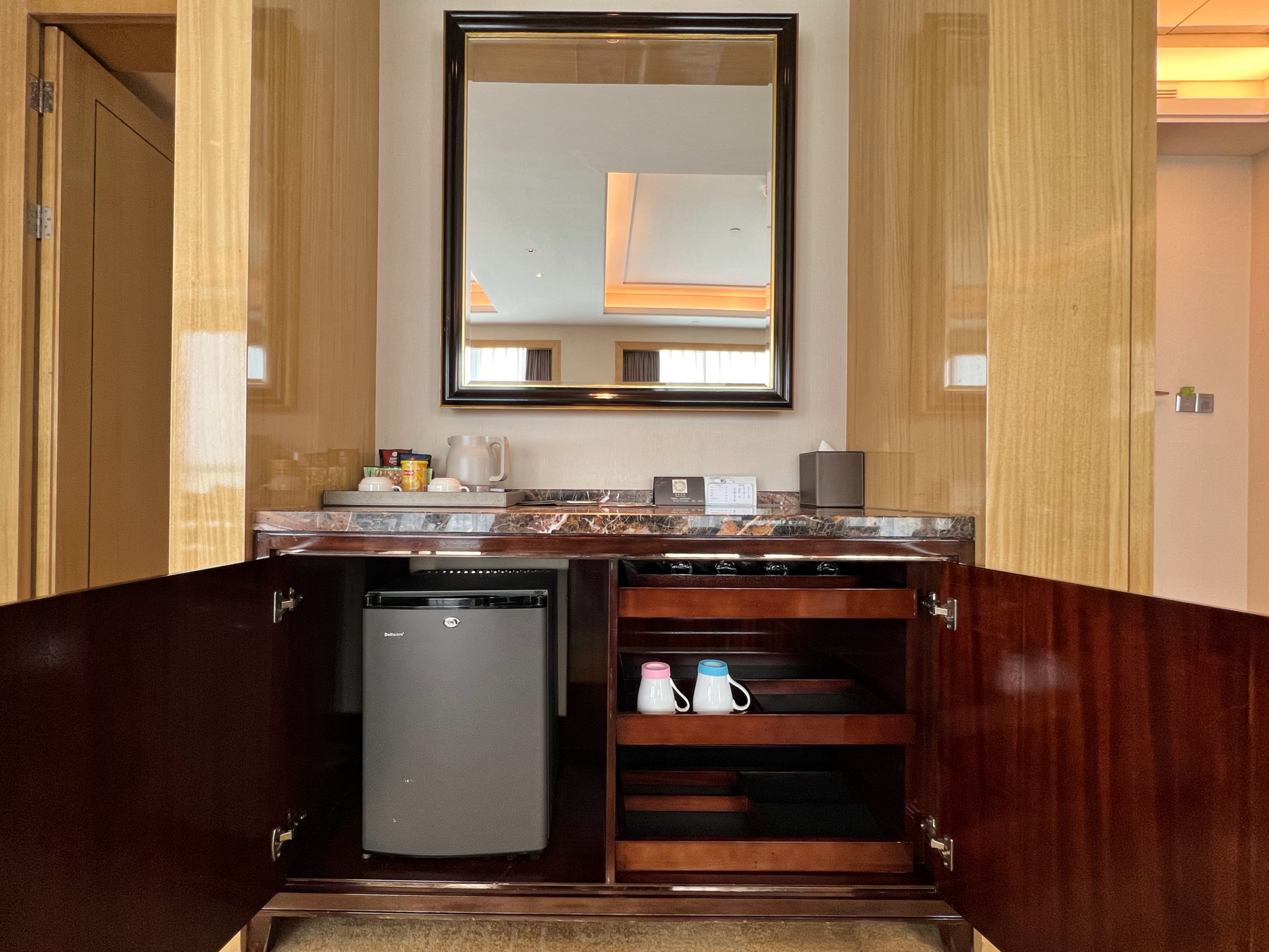 行政套房（会客区+衣帽间+双衞）