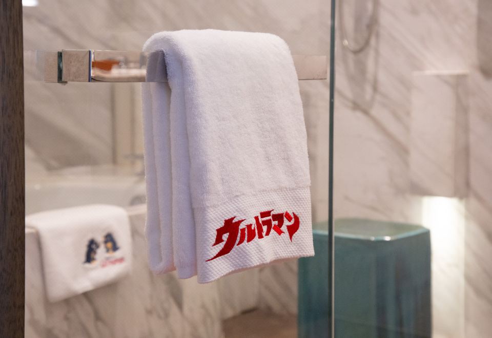 Park Hyatt HangzhouUltraman Family Room