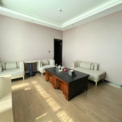 尊享雙大床闊景套房 蘭茲飯店（深圳機場福永地鐵站店）優惠