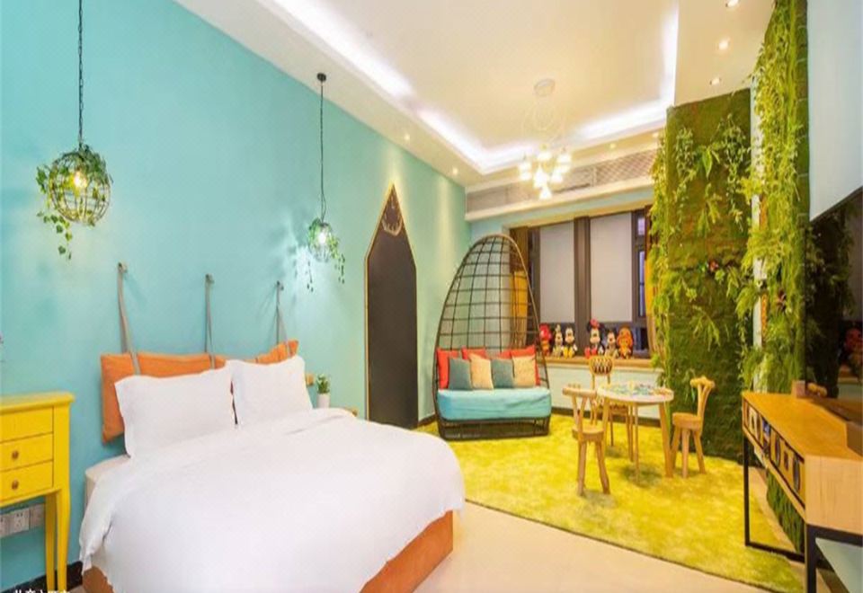 轻奢简约大床房-洗衣机+冰箱+高速吹风机