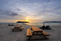 Cenanghill Beachfront  호텔