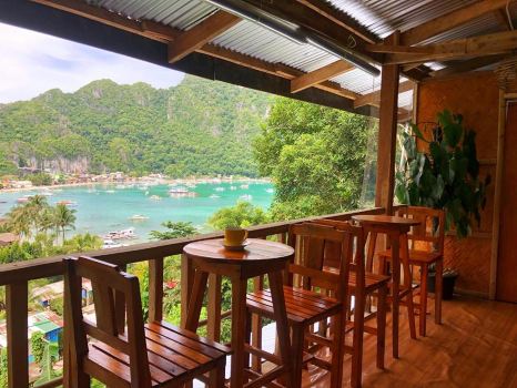 Bale Cabugao Cottages Rental El Nido overlooking Beach