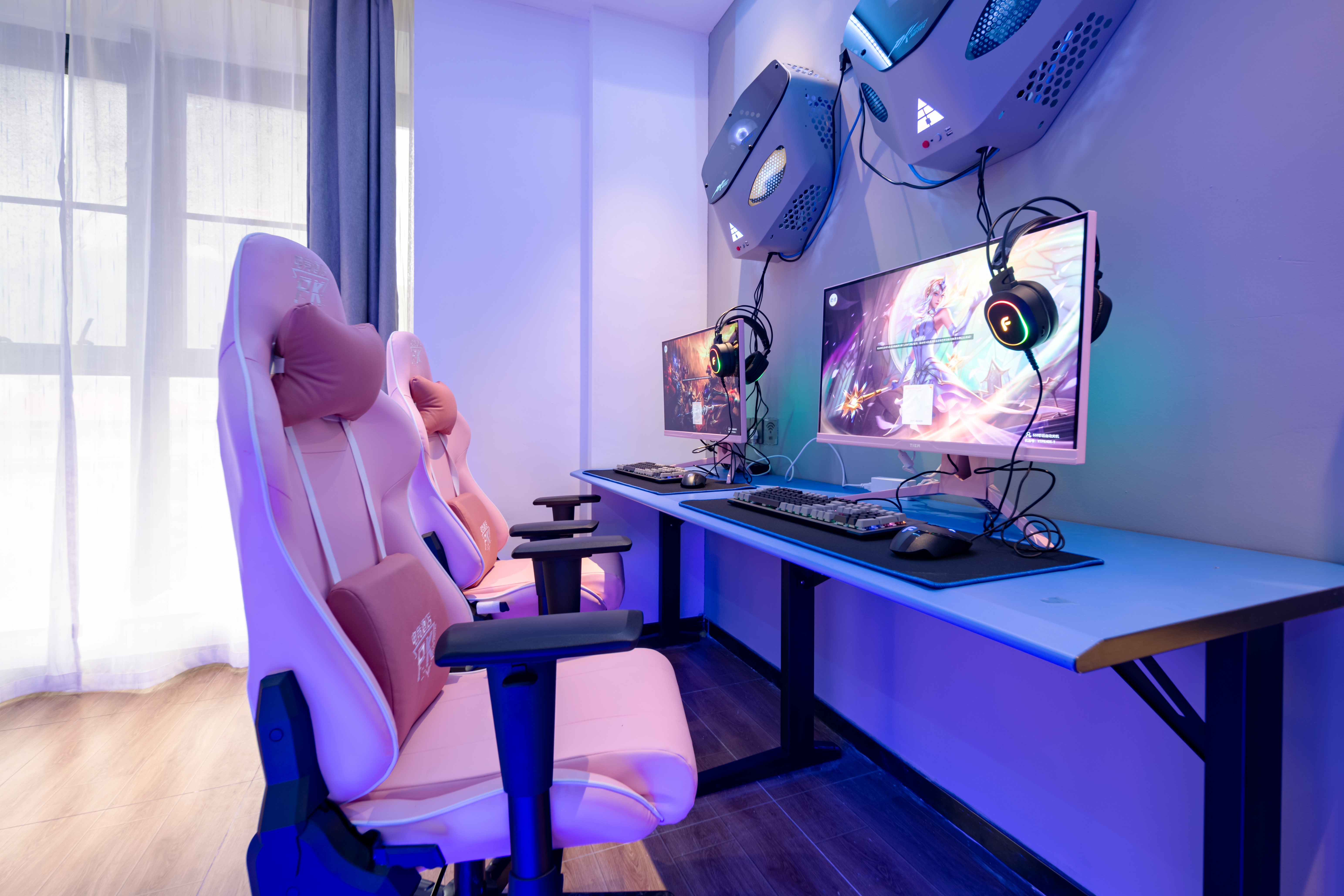 奢華電競大床房[RTX3080Ti+32G+i5-12490+27寸2K+M2-240G網吧特權]