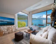 瀘沽湖水天壹舍loft湖景度假民宿