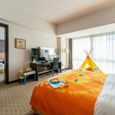 “小黃鴨”主題家庭雙卧聯通套房 西安綠地假日酒店優惠