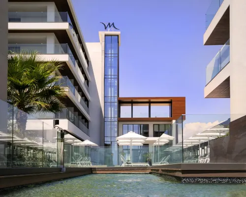 Mercure Larnaca Beach Resort Hotele w: Oroklini