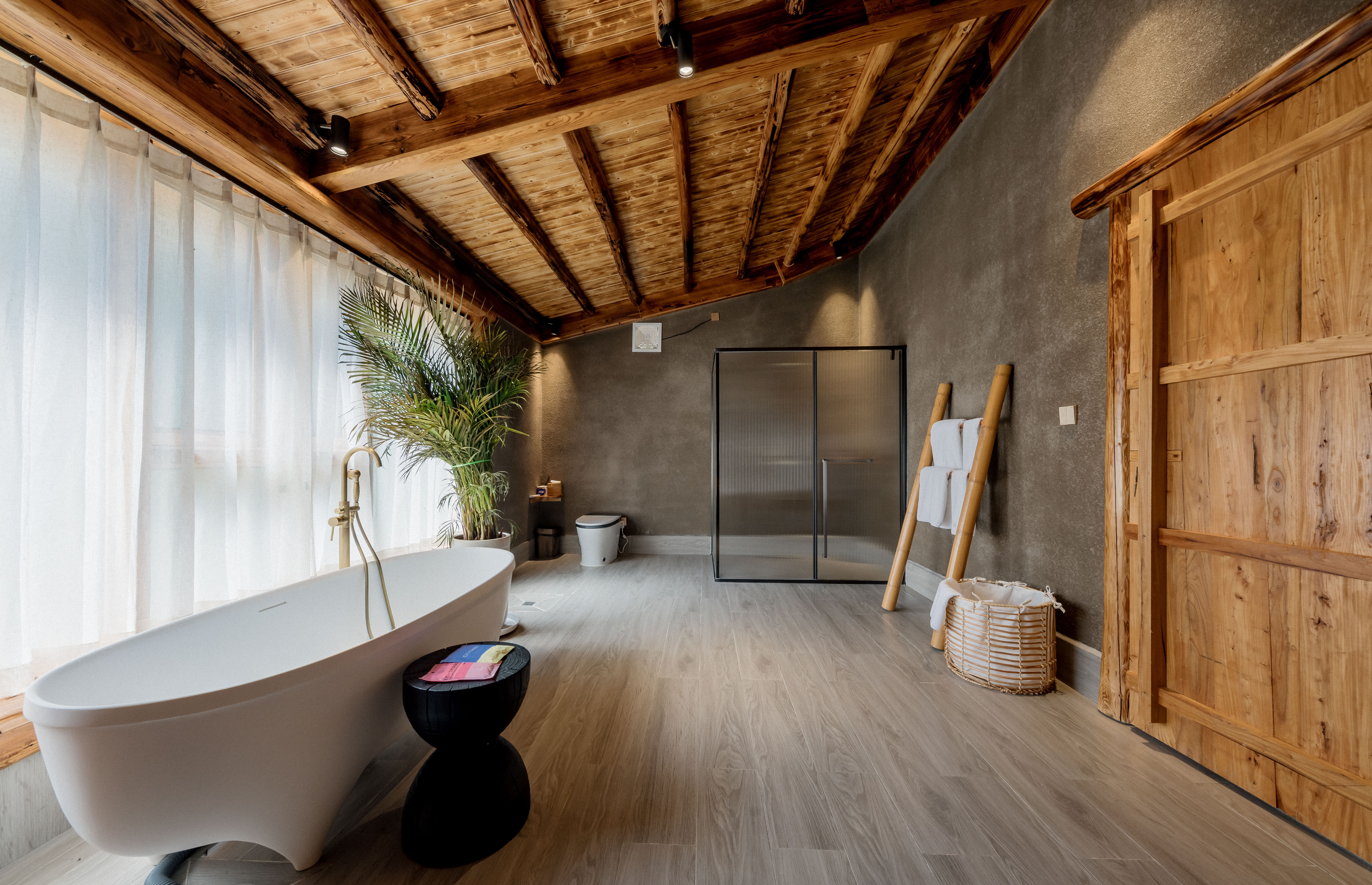 轻奢一室一厅套房（壁炉）