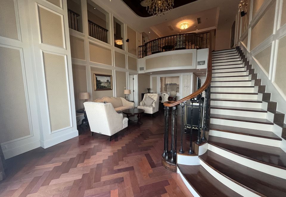 the Castle Hotel, A Luxury Collection HotelPremier Sea-View Three-Bedroom Duplex Apartment Suite 300