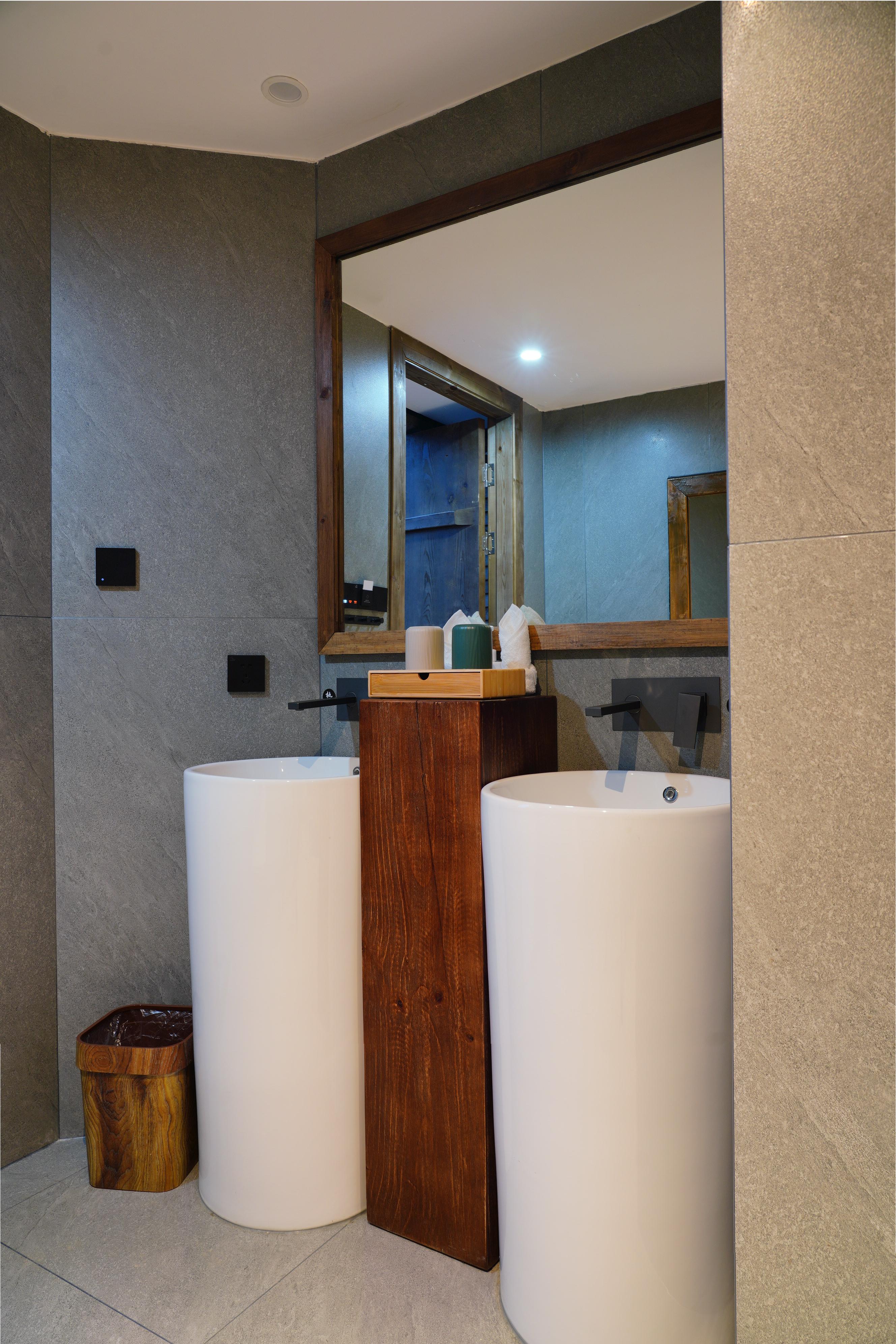 云端·360°湖景尊享私湯大床房「4K投影·湖景花園」