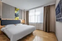 Yiju Hotel (Huma County Riverside Park)