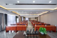 Menghai Boting Hotel (Xishuangbanna Menghai Mengbala International Resort Rainforest Avenue Branch)
