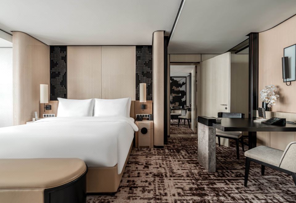 家庭联通城景双床房