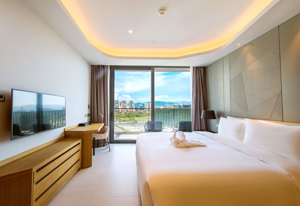 Superior Family Suite - 1-Room, Garden-View