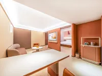 Orange Hotel (Anshun Huangguoshu Scenic Area Longgong Road Branch) فنادق في جَن نينغ