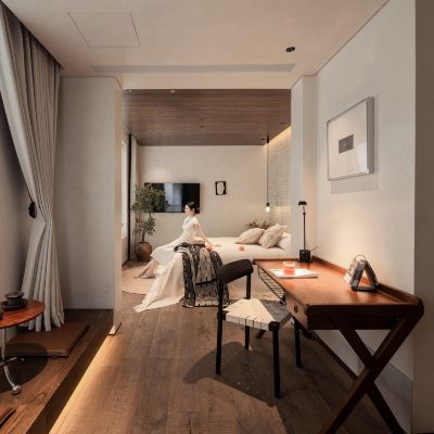 仲夏 · 塔諾大床「全屋智能+HCK冰箱+金可兒床墊」 大理印象水月隱世飯店優惠